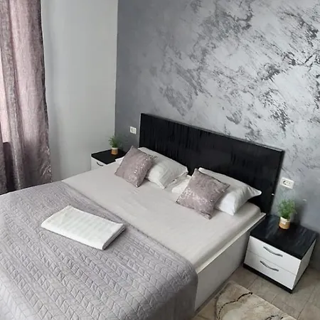 Complex Astoria Mamaia Nord Apartment *